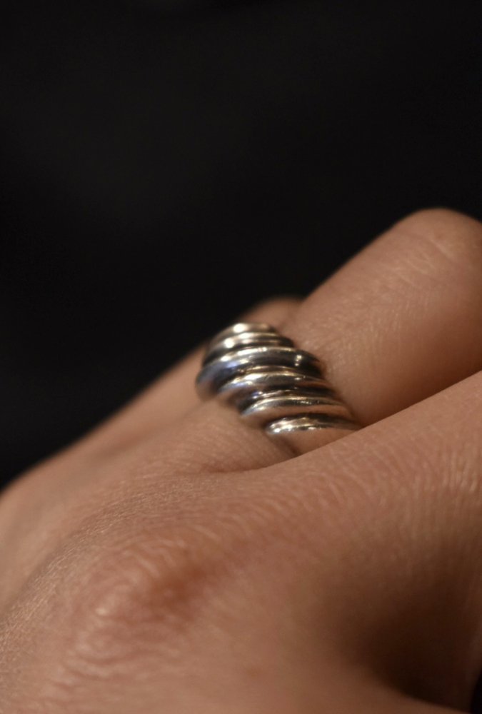 Vintage claw motif silver ring