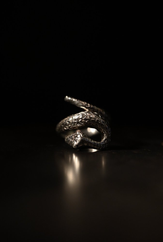 Vintage snake motif ring