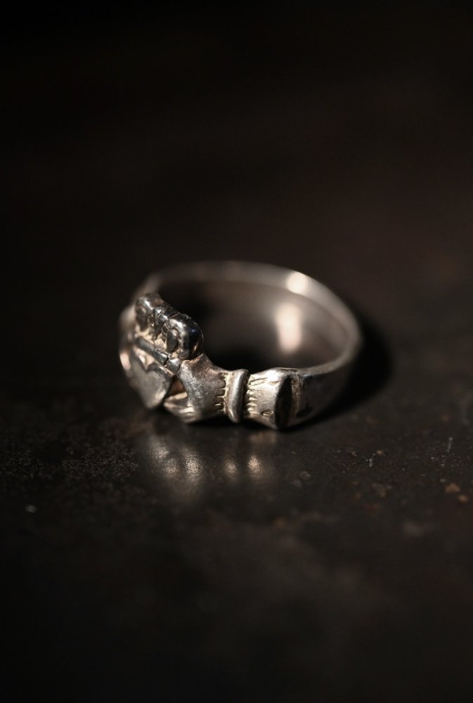 Vintage silver claddagh ring