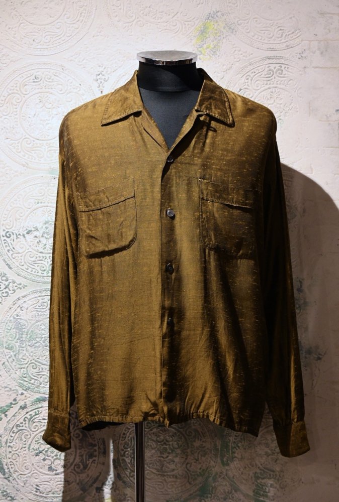 us 1950's~ "Dunbrooke" rayon silk shirt