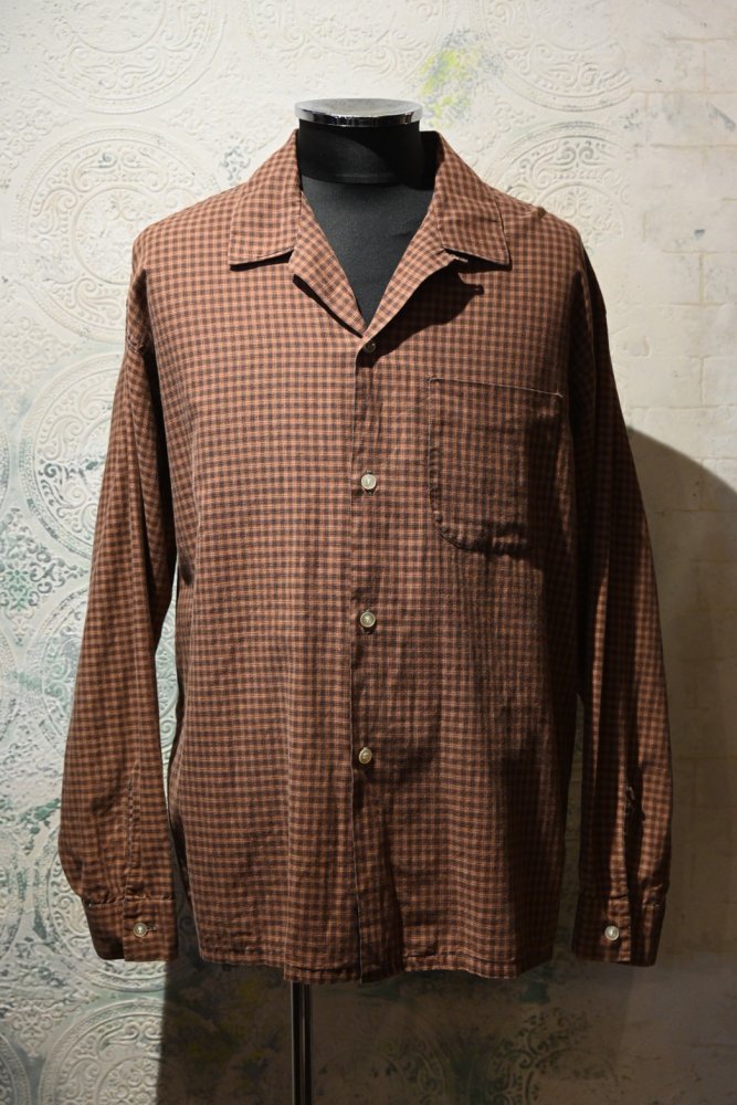 us 1960's "Truval" cotton open collar shirt