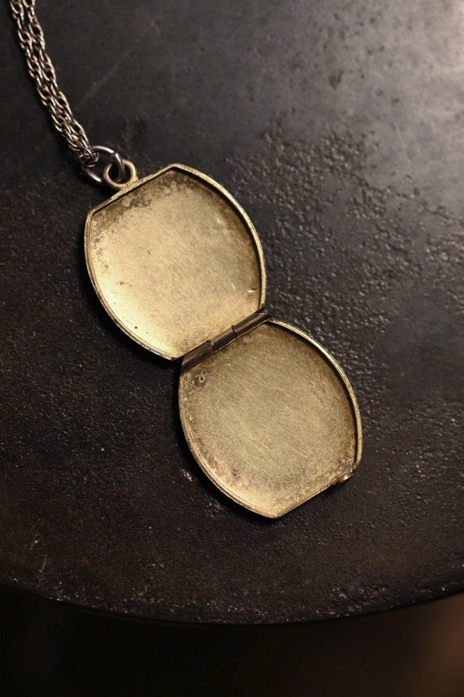 Mid 20th locket necklace