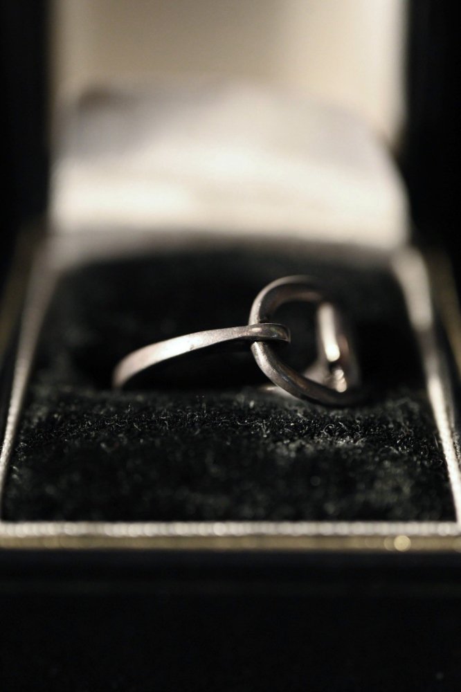 Vintage silver horsebit motif ring