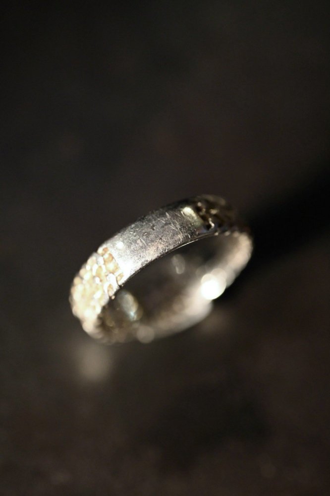 Vintage silver belt motif ring