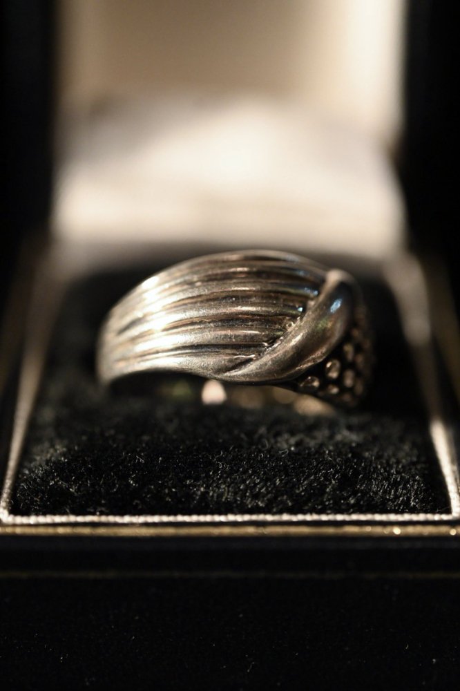 Vintage asymmetry design silver ring