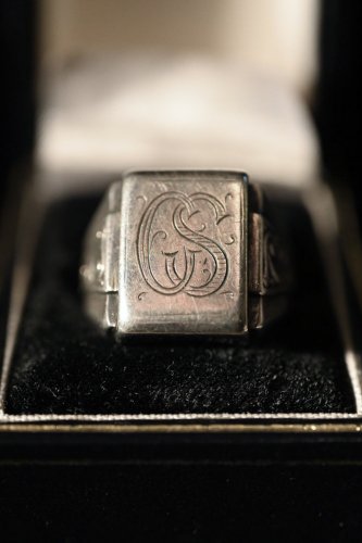 Vintage silver "CS" signet ring