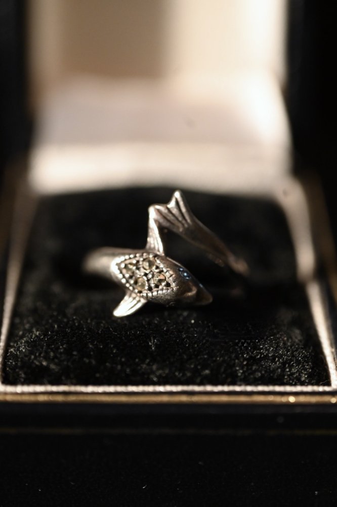 Vintage silver  marcasite dolphin motif ring