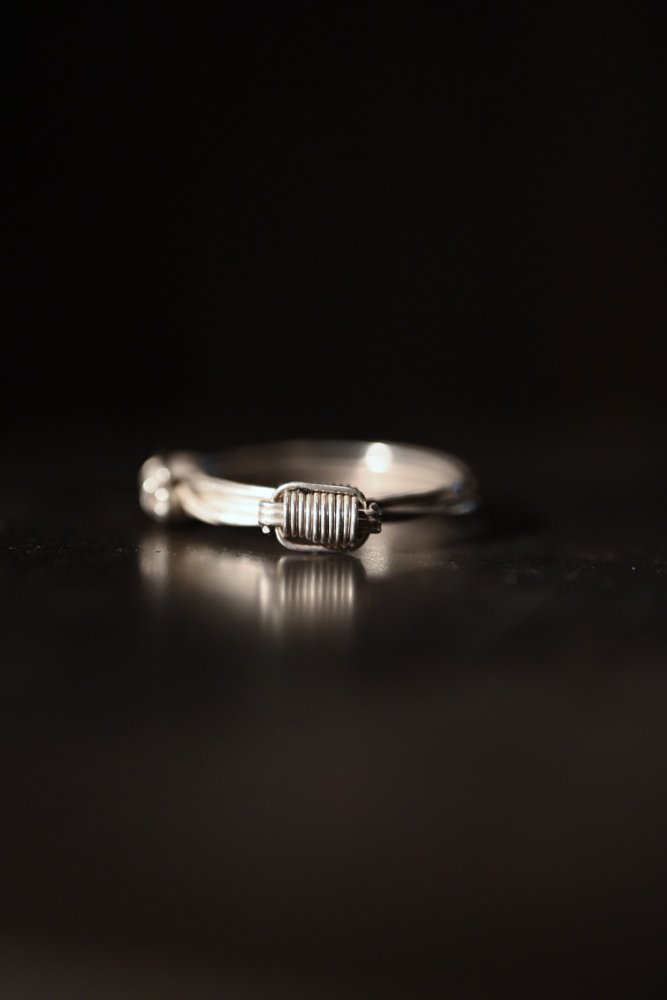 Vintage wire design ring