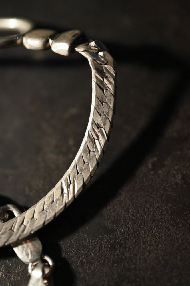 Italy vintage silver hook necklace