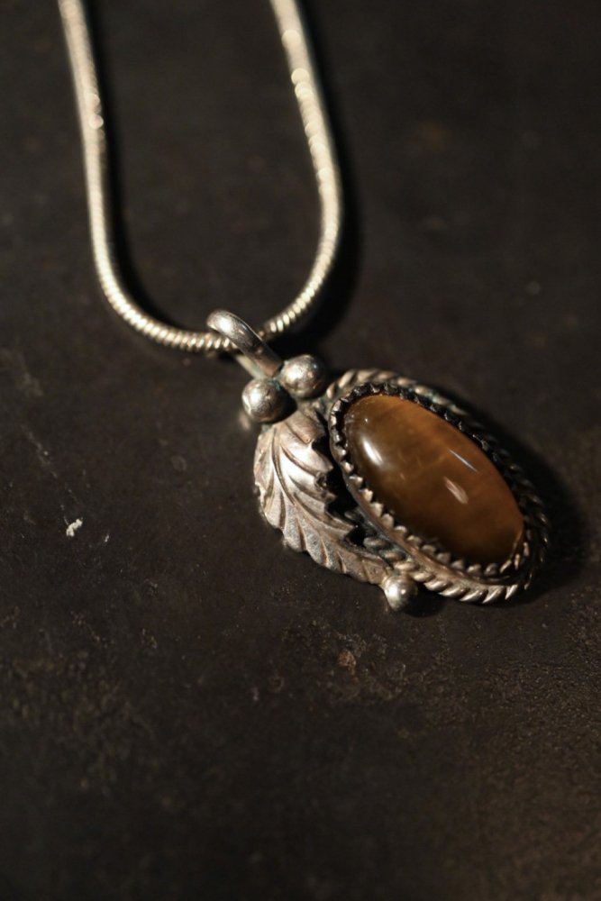 Vintage silver  tiger eye necklace