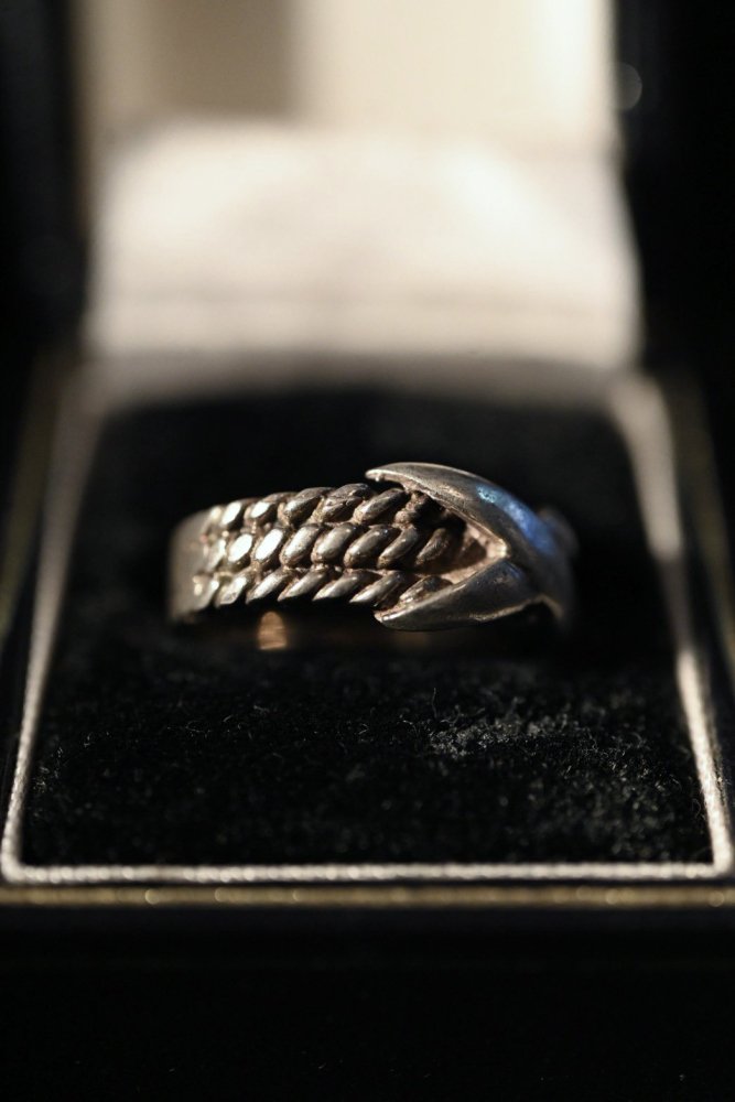 Vintage silver ring