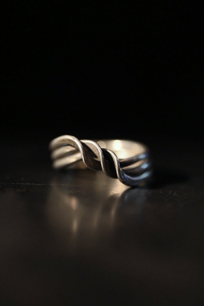 Vintage silver ring