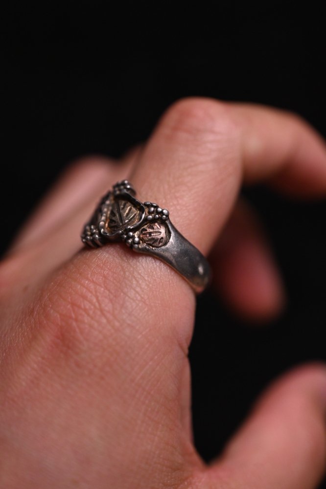 Vintage silver leaf motif ring