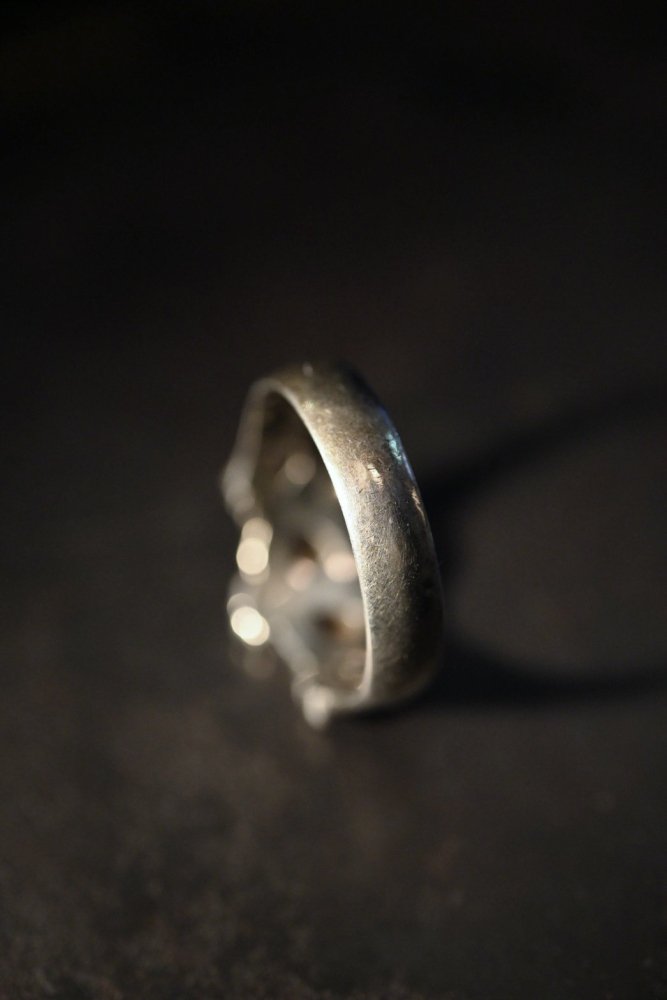 Vintage silver leaf motif ring