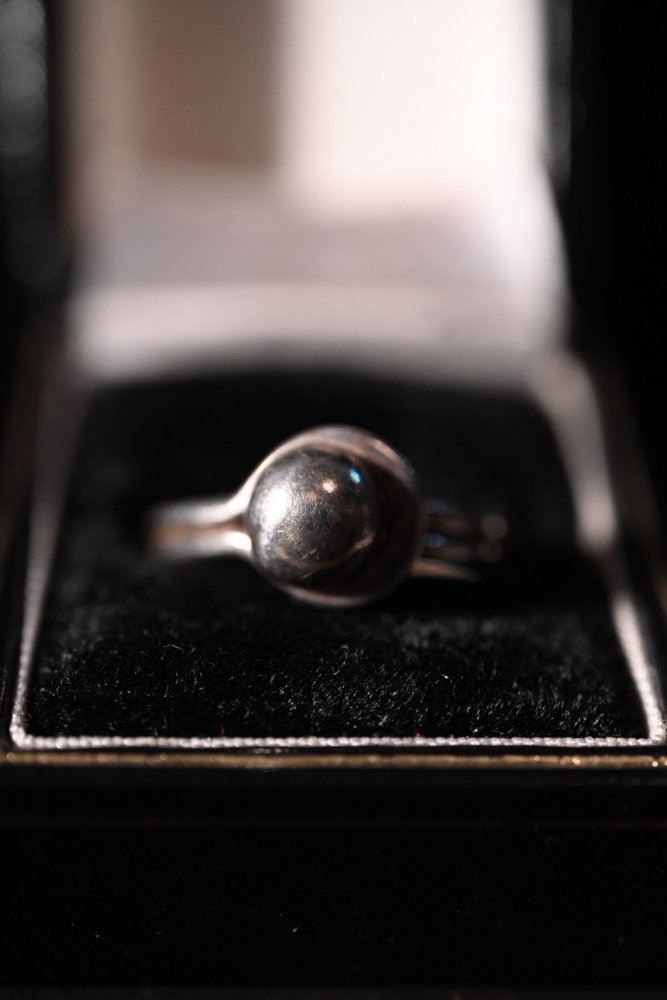 Vintage modern design silver ring
