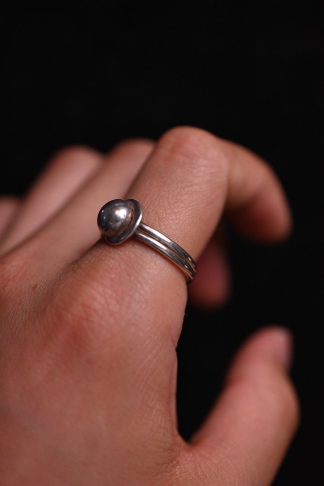 Vintage modern design silver ring