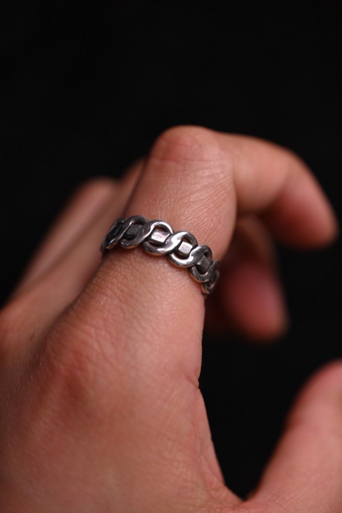 Vintage silver chain ring