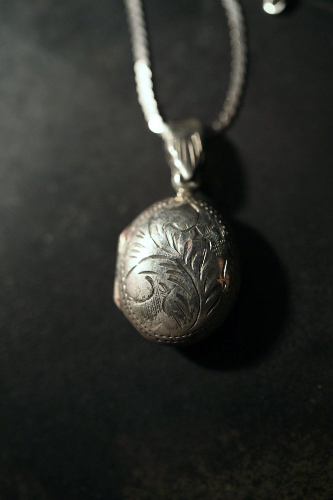 Vintage silver locket necklace