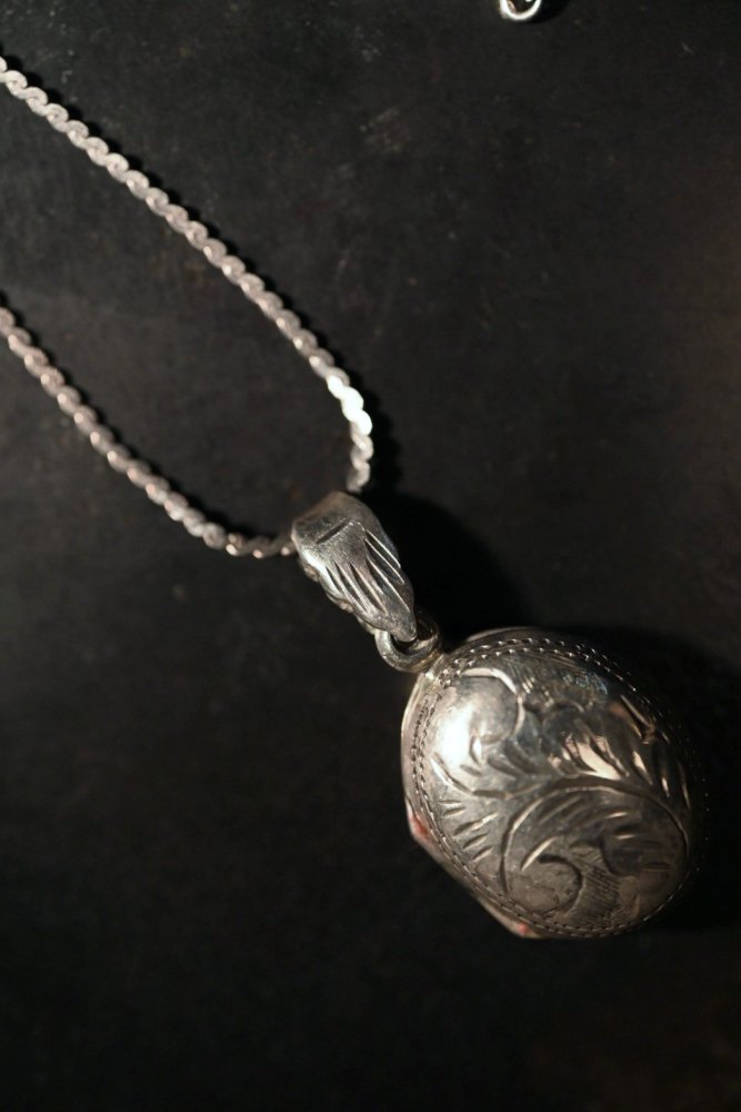 Vintage silver locket necklace