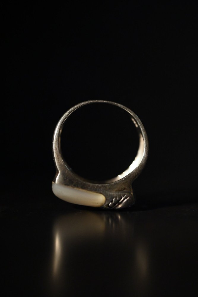 Vintage silver  shell ring