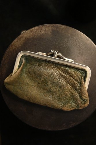 us 1960's leather purse