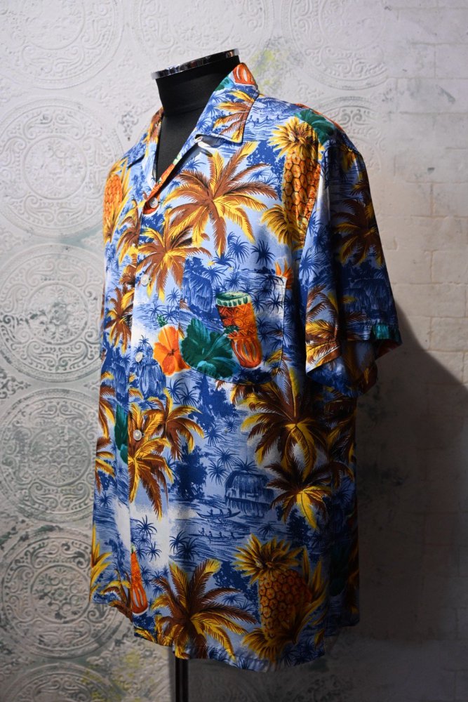 us 1950's~ "Riviera" rayon aloha shirt