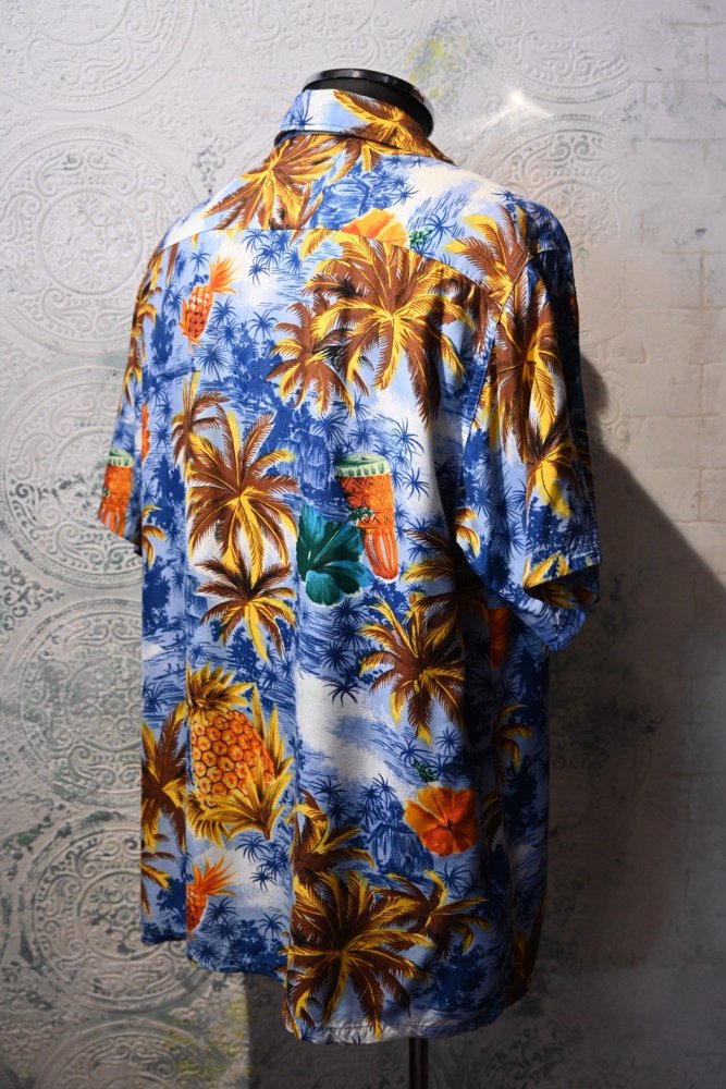 us 1950's~ "Riviera" rayon aloha shirt