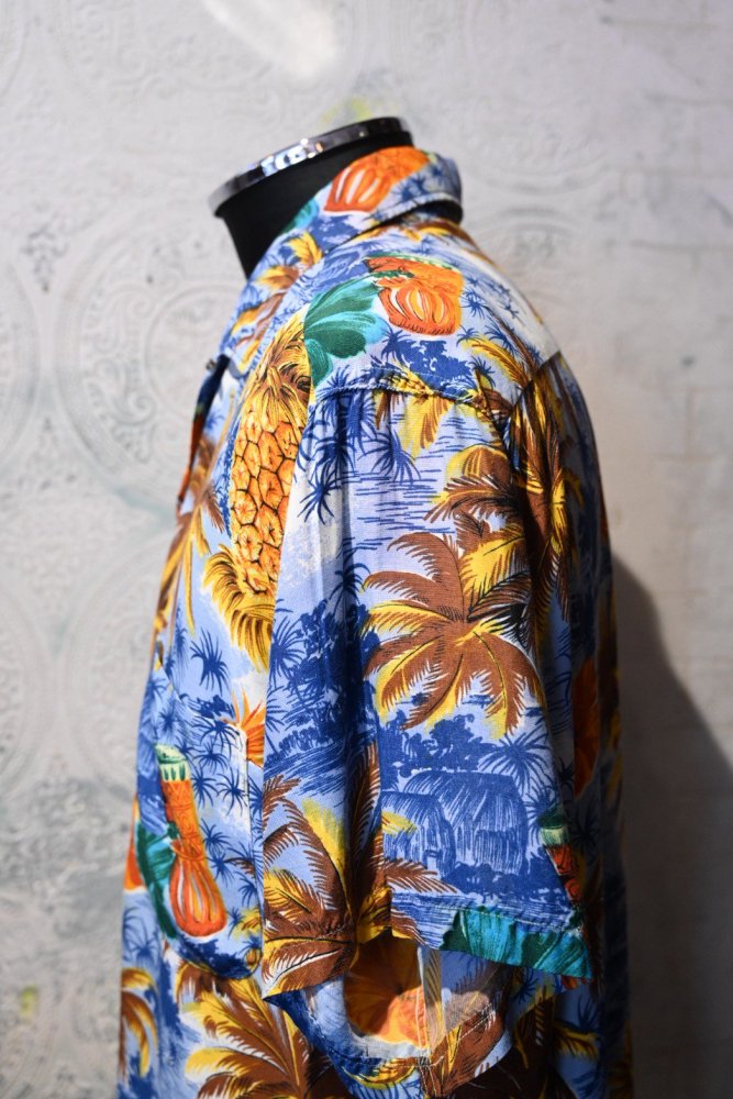 us 1950's~ "Riviera" rayon aloha shirt