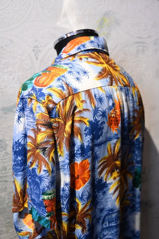 us 1950's~ "Riviera" rayon aloha shirt