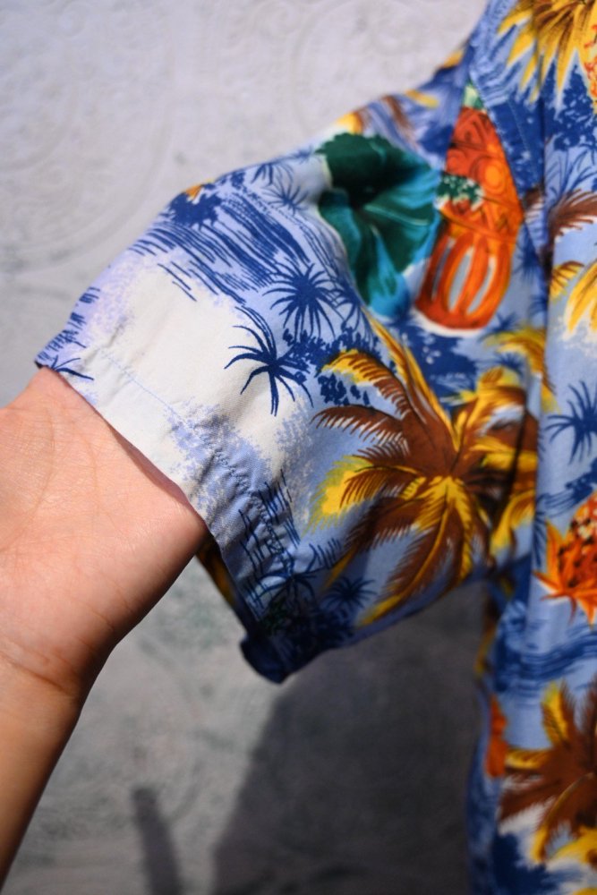 us 1950's~ "Riviera" rayon aloha shirt