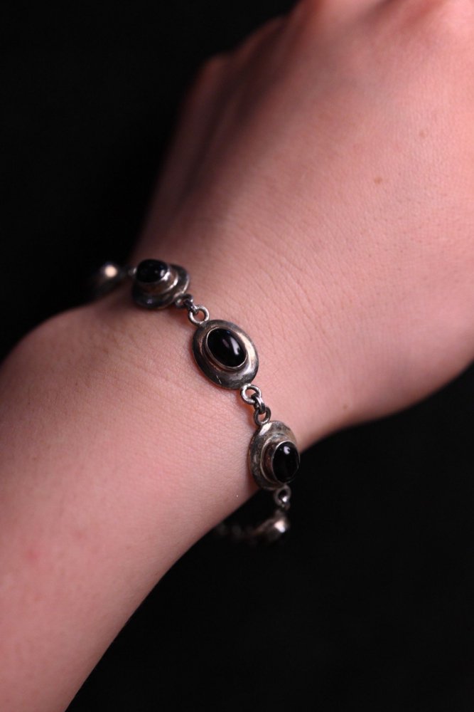 Vintage silver  onyx bracelet