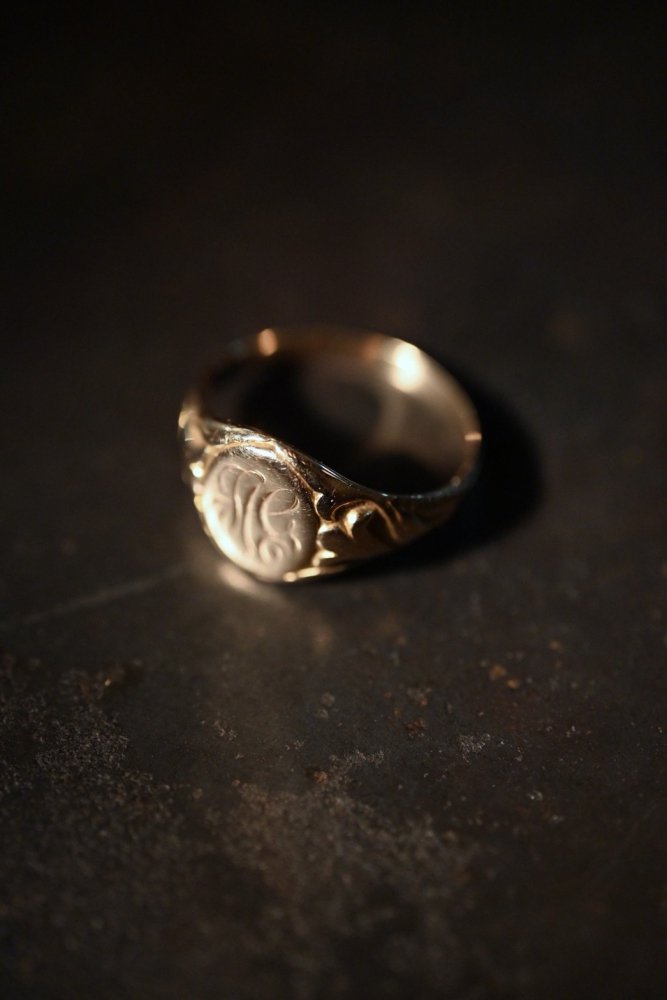 Early 20th 10K gold signet ring