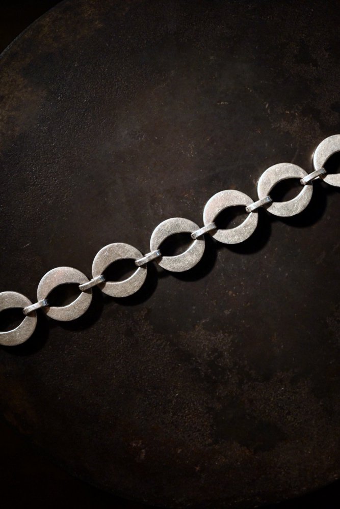 Vintage modern design silver chain bracelet