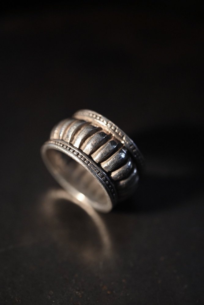 Vintage silver ring