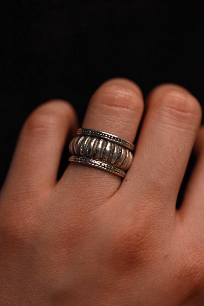 Vintage silver ring