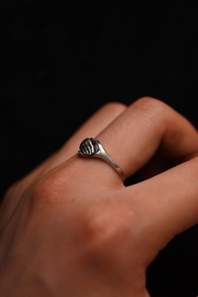 Vintage shake hand motif silver ring