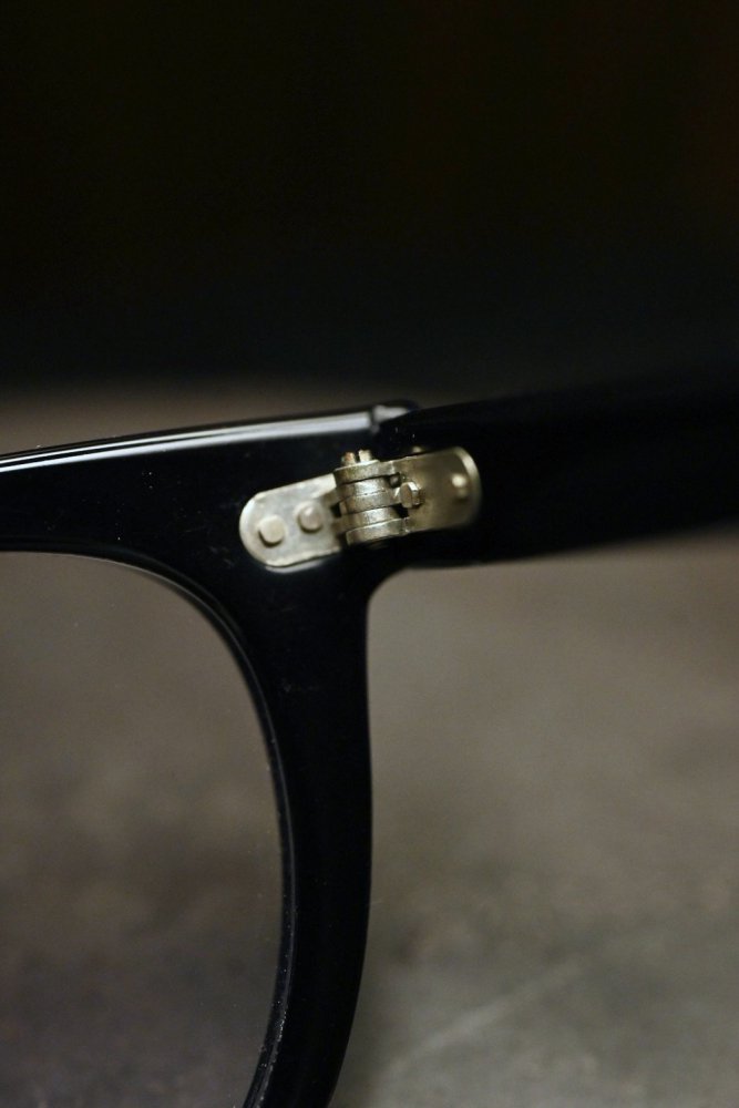 us 1960's "Titmus" black safety glasses