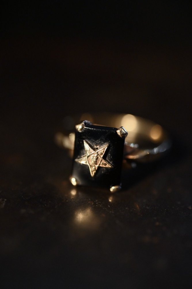 us mid 20th freemasonry pentagram 10K gold  onyx ring