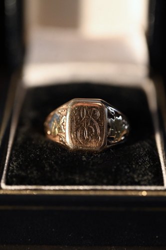 us 1910's 10K gold signet ring