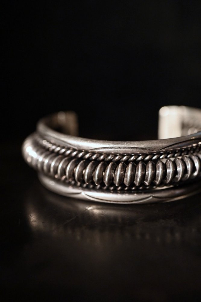 Vintage "TAHE" heavy silver bangle