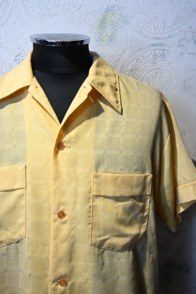 us 1970's "Berwick" rayon mix s/s shirt