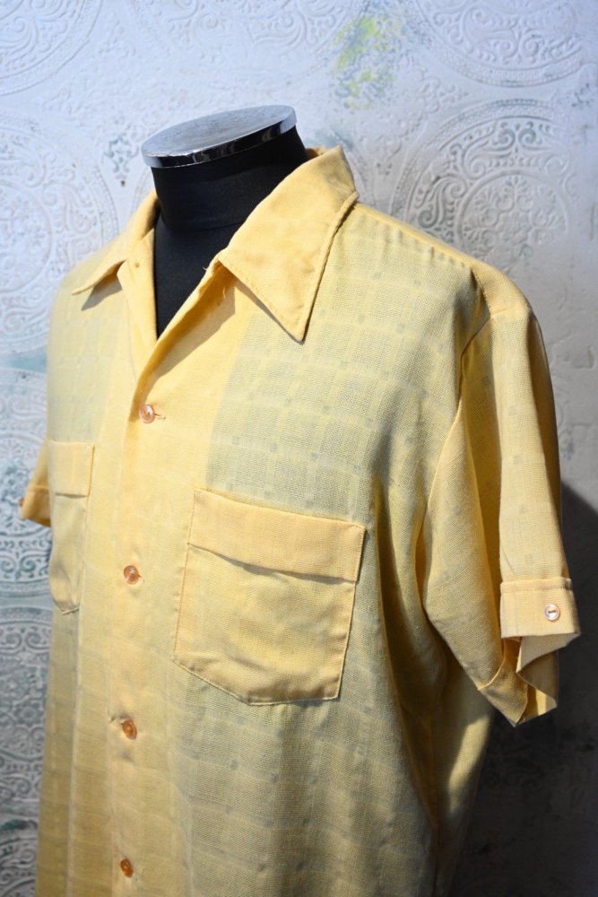 us 1970's "Berwick" rayon mix s/s shirt