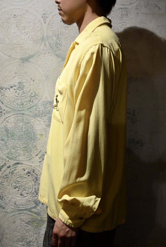 us 1950's~ "ARROW" yellow rayon shirt