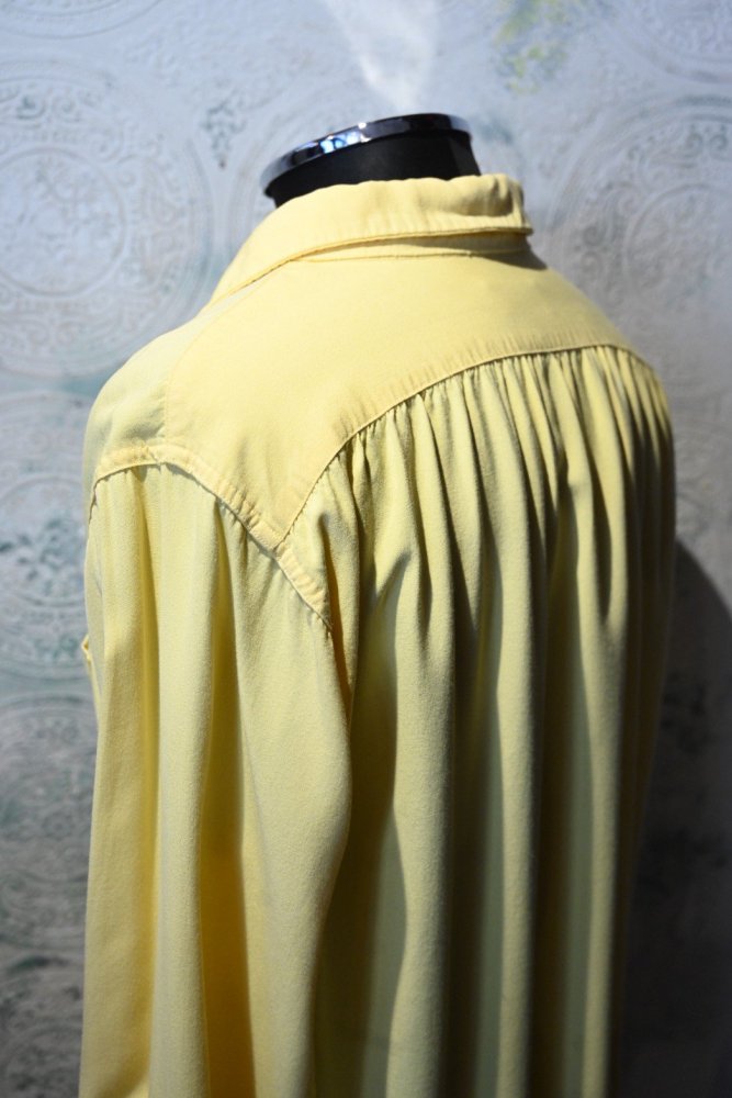 us 1950's~ "ARROW" yellow rayon shirt