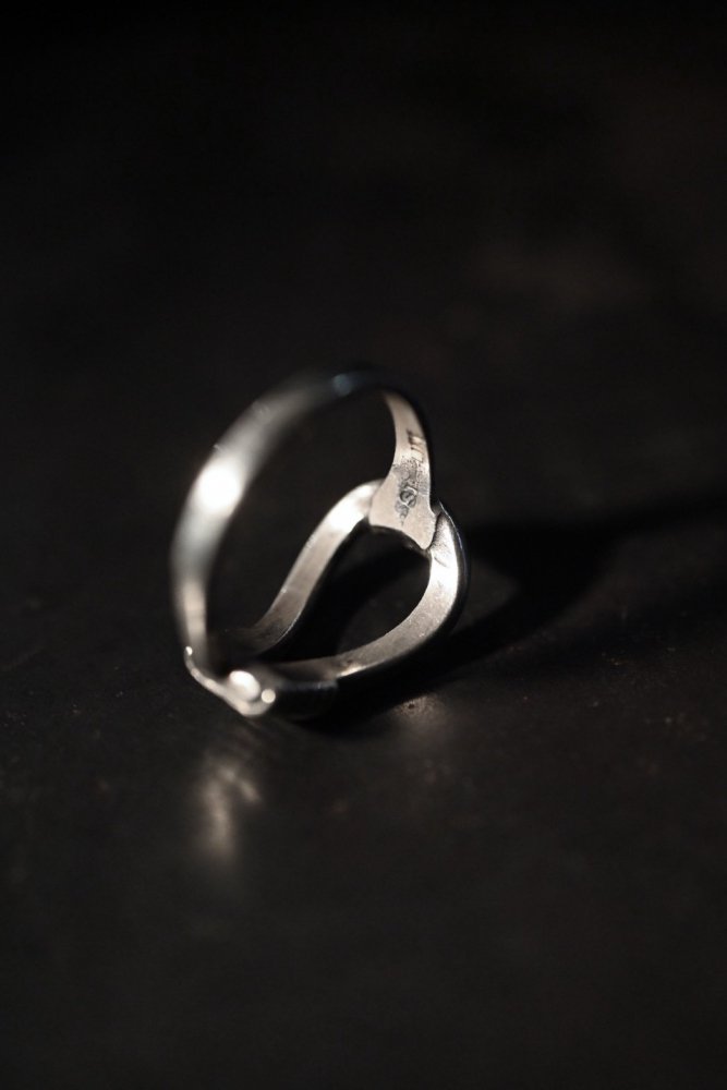 Vintage hook design silver ring