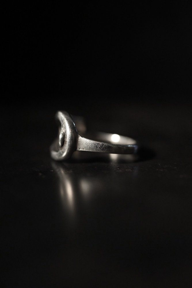 Vintage hook design silver ring