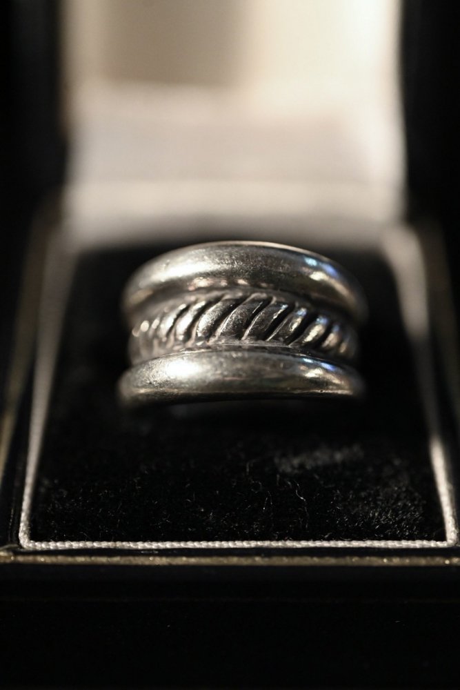 Vintage silver ring