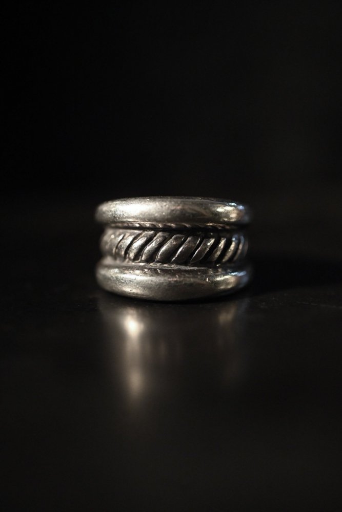 Vintage silver ring