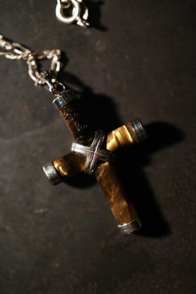 Vintage 18KGP  tiger eye cross necklace