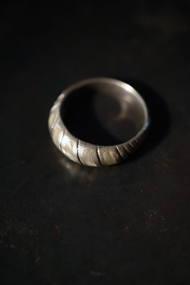 Vintage silver  shell ring